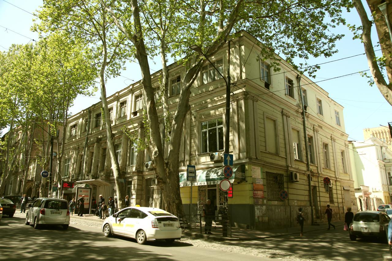 Diplomat Apartment Tbilisi Exterior photo